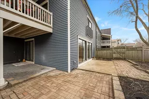 1533 S County Farm Rd, Wheaton, IL 60189 - Photo 11