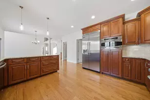 12674 Waterford Dr, Lemont, IL 60439 - Photo 5