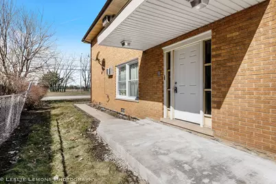 7653 S Roberts Road #1W, Bridgeview, IL 60455 - Photo 3