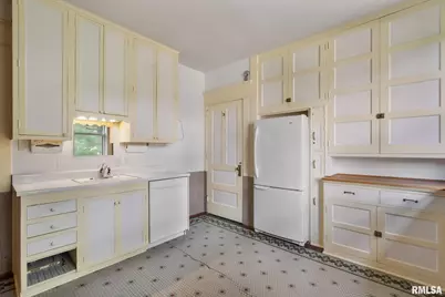 5418 Chapel Hill Road, Davenport, IA 52802 - Photo 47