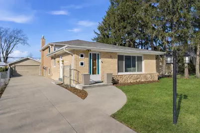 8930 McVicker Avenue, Oak Lawn, IL 60453 - Photo 1