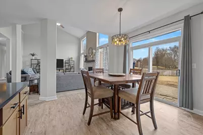 2924 Bauer Road, North Aurora, IL 60542 - Photo 15