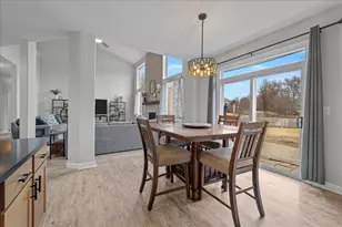 2924 Bauer Rd, North Aurora, IL 60542 - Photo 15