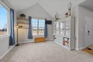 2924 Bauer Rd, North Aurora, IL 60542 - Photo 7