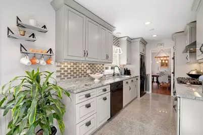 105 King Lane, Des Plaines, IL 60016 - Photo 7