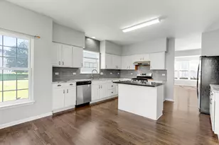 3 Barton Creek Ct, Lake in the Hills, IL 60156 - Photo 11