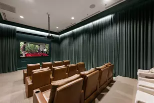 2550 N Lakeview Ave, Chicago, IL 60614 - Photo 35