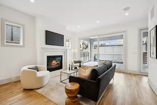 2246 W Lyndale St, Chicago, IL 60647 - Photo 7