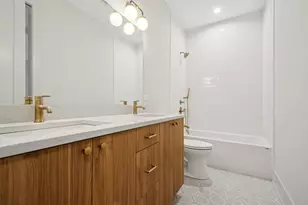 2246 W Lyndale St, Chicago, IL 60647 - Photo 21