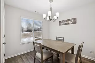 305 Crestview Dr, Wauconda, IL 60084 - Photo 7