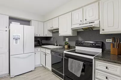 440 Raintree Court #1G, Glen Ellyn, IL 60137 - Photo 13