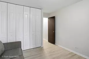 440 Raintree Ct, Glen Ellyn, IL 60137 - Photo 17