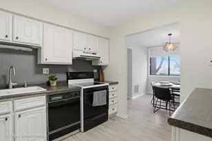 440 Raintree Ct, Glen Ellyn, IL 60137 - Photo 15