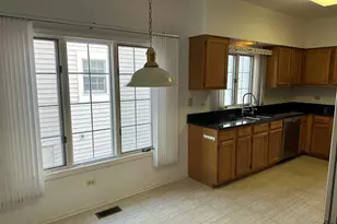 610 Golfers Ln, Bartlett, IL 60103 - Photo 17