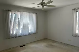 610 Golfers Ln, Bartlett, IL 60103 - Photo 9