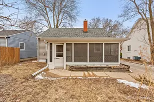 1034 W New York St, Aurora, IL 60506 - Photo 27