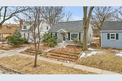 1034 W New York Street, Aurora, IL 60506 - Photo 3