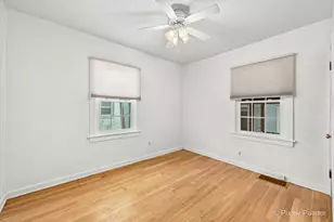 1034 W New York St, Aurora, IL 60506 - Photo 13