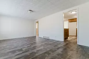 1035 8th Ave, Belvidere, IL 61008 - Photo 17