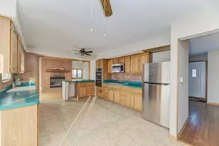 28W313 Batavia Rd, Warrenville, IL 60555 - Photo 15