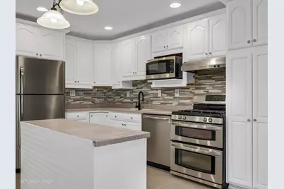 27 Hawthorne Lane, Streamwood, IL 60107 - Photo 11