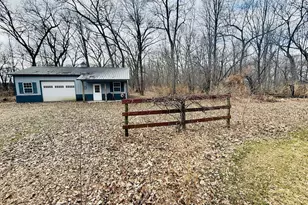 7735 N Vandenburg Ln, Monroe Center, IL 61052 - Photo 5