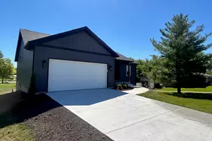 25179 N 2175 East Rd, Lexington, IL 61753 - Photo 3