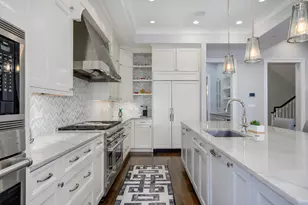 2730 N Magnolia Ave, Chicago, IL 60614 - Photo 11