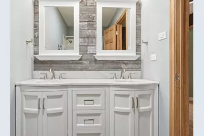 15317 Orchard Lane, Oak Forest, IL 60452 - Photo 11