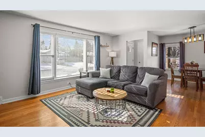 817 E Forest Avenue, Wheaton, IL 60187 - Photo 5