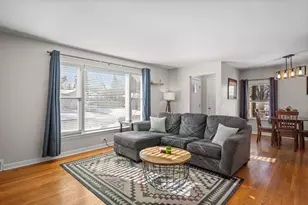 817 E Forest Ave, Wheaton, IL 60187 - Photo 5