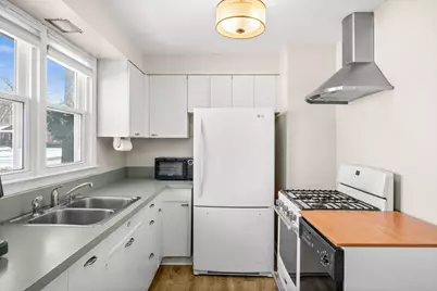 817 E Forest Avenue, Wheaton, IL 60187 - Photo 11