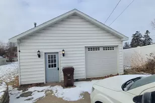 707 Douglas Ave, Ashton, IL 61006 - Photo 19