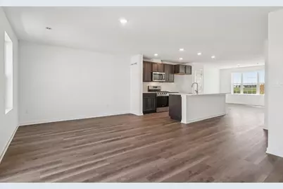 911 Briar Glen Court, Hampshire, IL 60140 - Photo 9