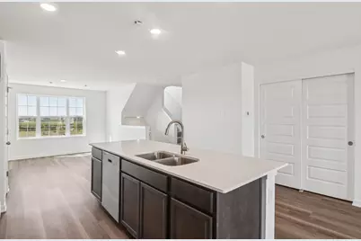 911 Briar Glen Court, Hampshire, IL 60140 - Photo 7