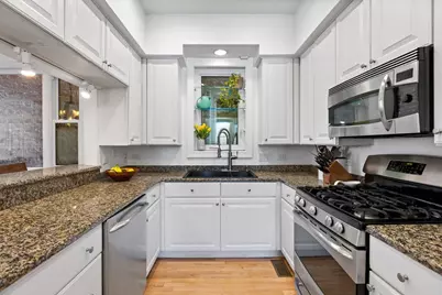 1645 W Wolfram Street #1, Chicago, IL 60657 - Photo 11