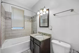 7542 S Peoria St, Chicago, IL 60620 - Photo 7