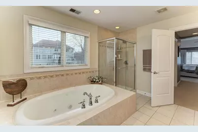 1061 Sean Circle, Darien, IL 60561 - Photo 23