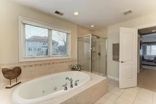 1061 Sean Cir, Darien, IL 60561 - Photo 23