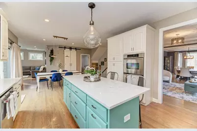 1061 Sean Circle, Darien, IL 60561 - Photo 11