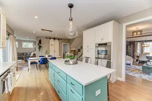 1061 Sean Cir, Darien, IL 60561 - Photo 11