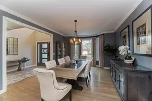 1061 Sean Cir, Darien, IL 60561 - Photo 5