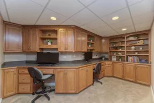 1061 Sean Cir, Darien, IL 60561 - Photo 35