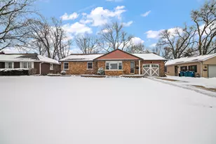 1224 W Hawkins St, Kankakee, IL 60901 - Photo 1