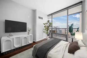 100 E 14th St, Chicago, IL 60605 - Photo 17