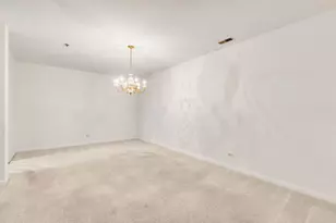 129 Acacia Cir, Indian Head Park, IL 60525 - Photo 7