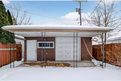 8330 S Essex Avenue, Chicago, IL 60617 - Photo 43