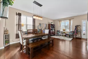 509 Moorfield Ave, North Aurora, IL 60542 - Photo 7