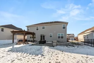 509 Moorfield Ave, North Aurora, IL 60542 - Photo 33