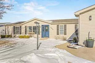 5644 Buttercup Ln, Machesney Park, IL 61115 - Photo 5